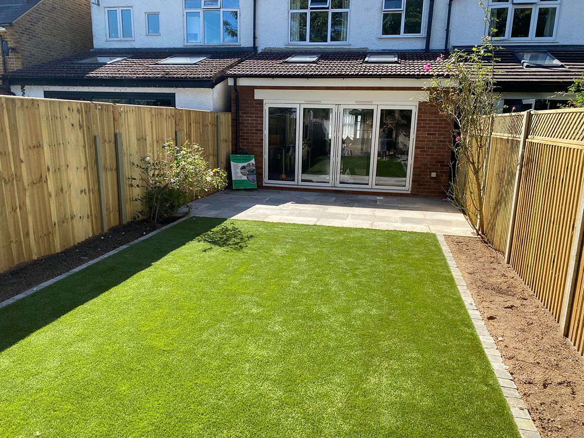 Artificial-gras-Turfing-Decking-3